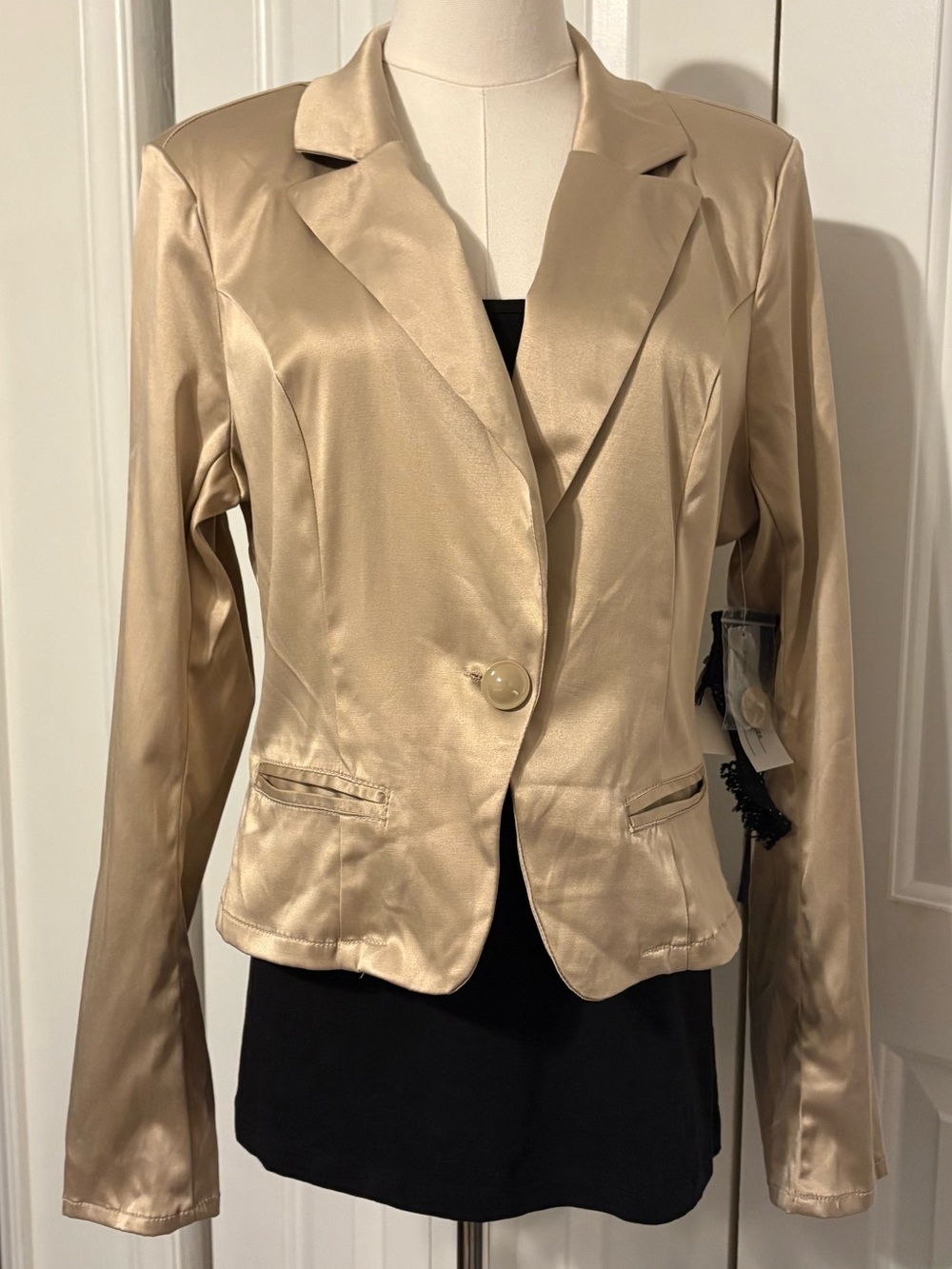 ASHLEY By 26 INTERNATIONAL Champagne Gold Satin Finish Single-Button Blazer